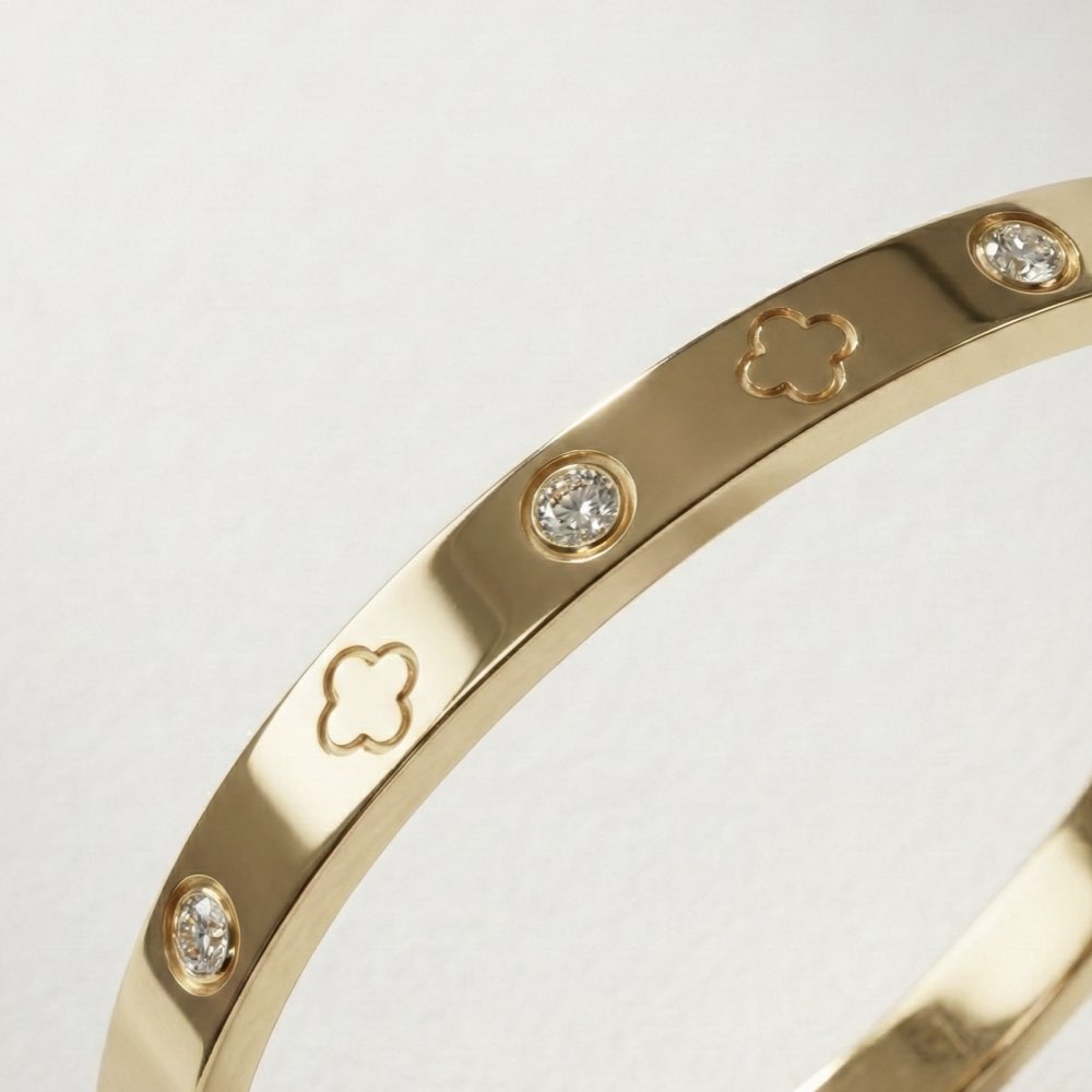 Elia Bangle